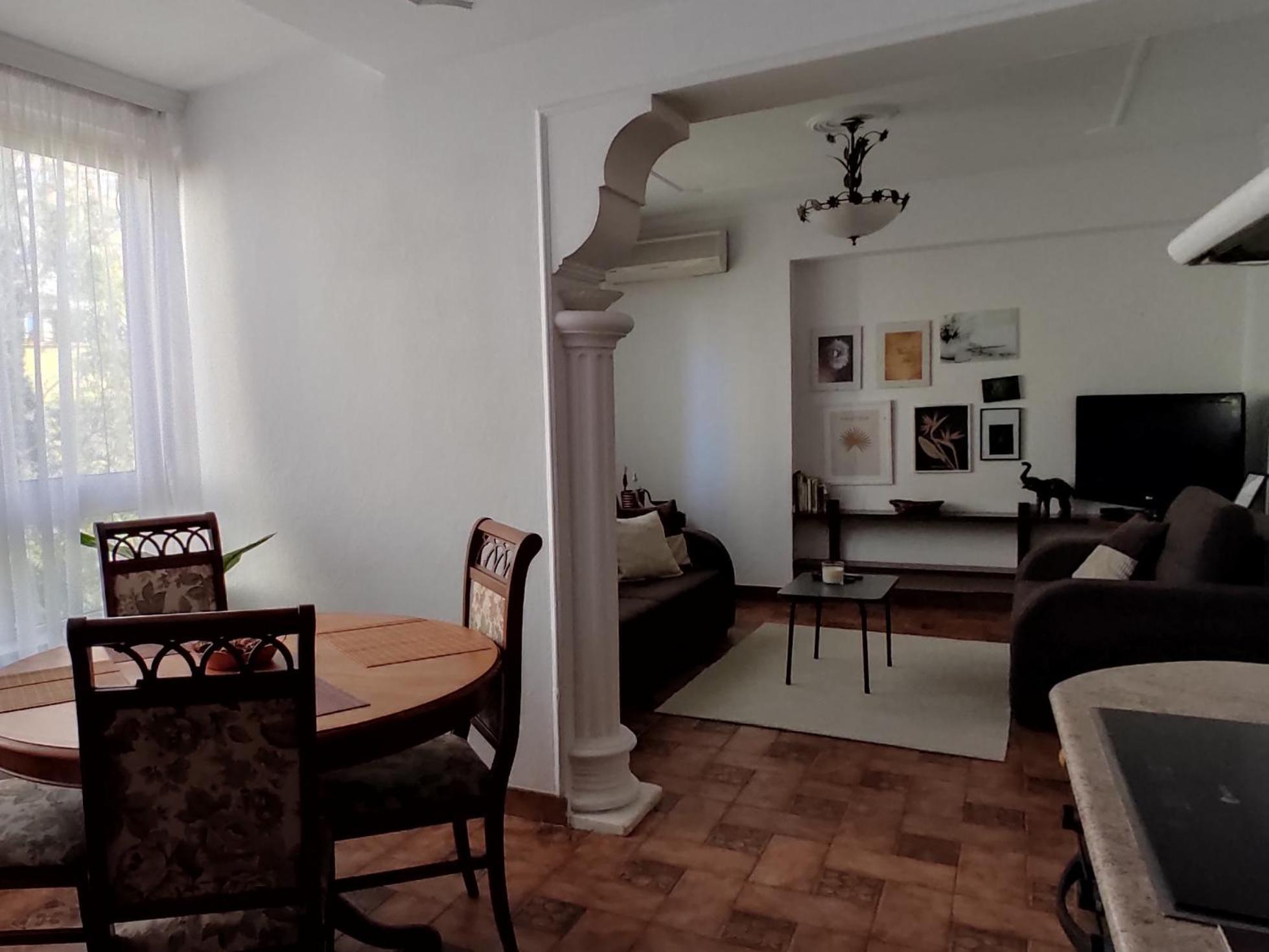 Center Rustic Retreat Apartment Tirana