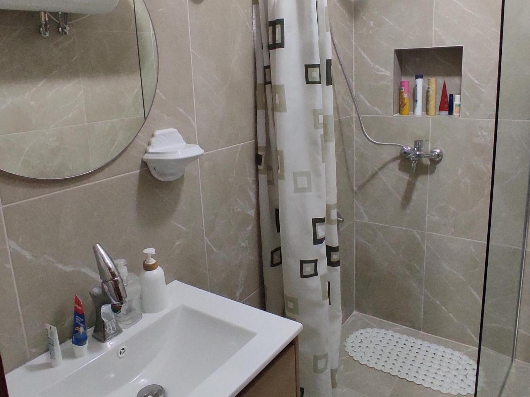 Apartment Center Rustic Retreat Tirana